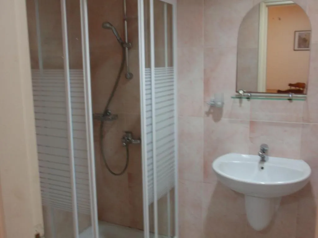 Palm Sea Beach Hotel Apartments Larnaca